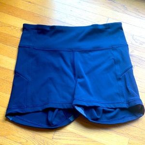 Lulu lemon compression shorts. Never worn!